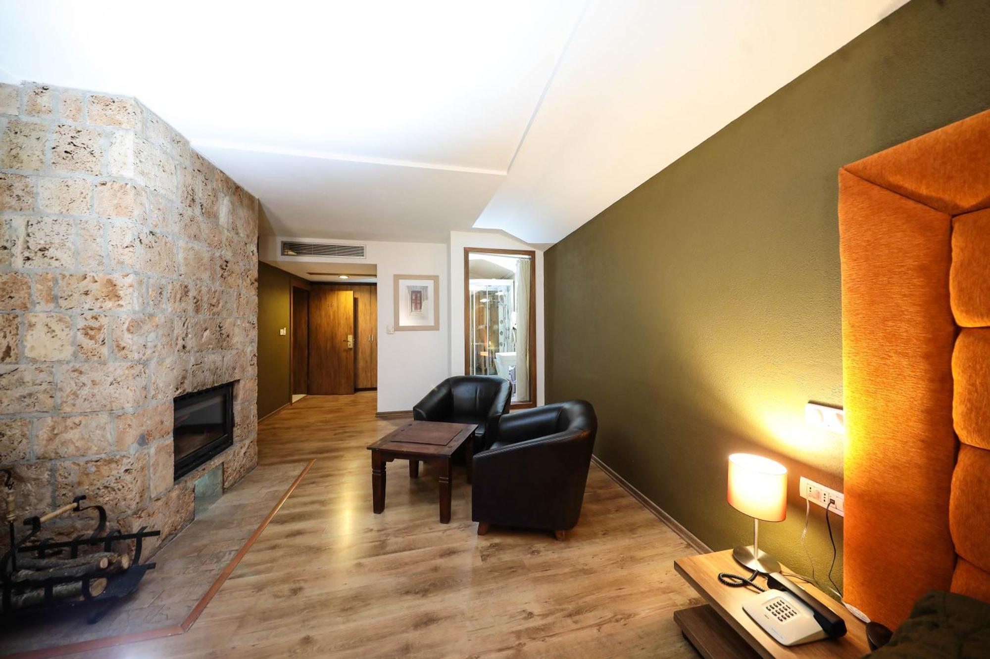Hotel Carshia E Jupave Gjakova Bagian luar foto