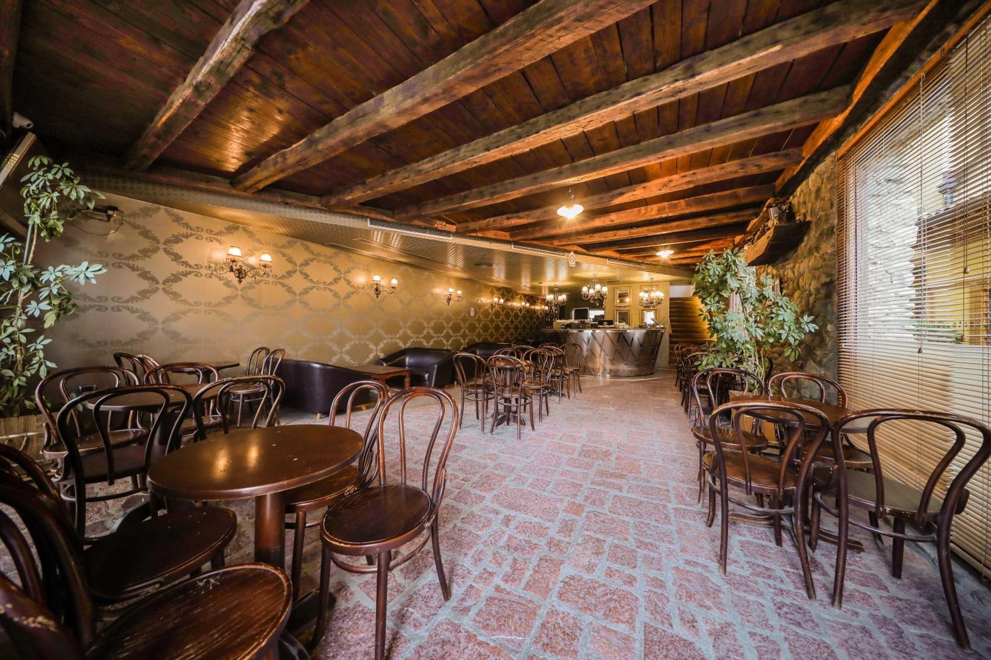 Hotel Carshia E Jupave Gjakova Bagian luar foto