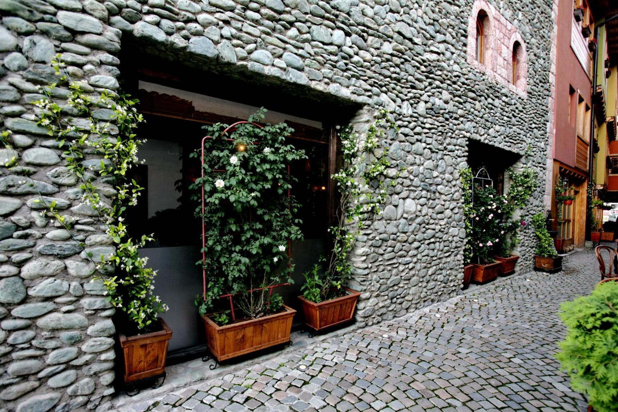 Hotel Carshia E Jupave Gjakova Bagian luar foto