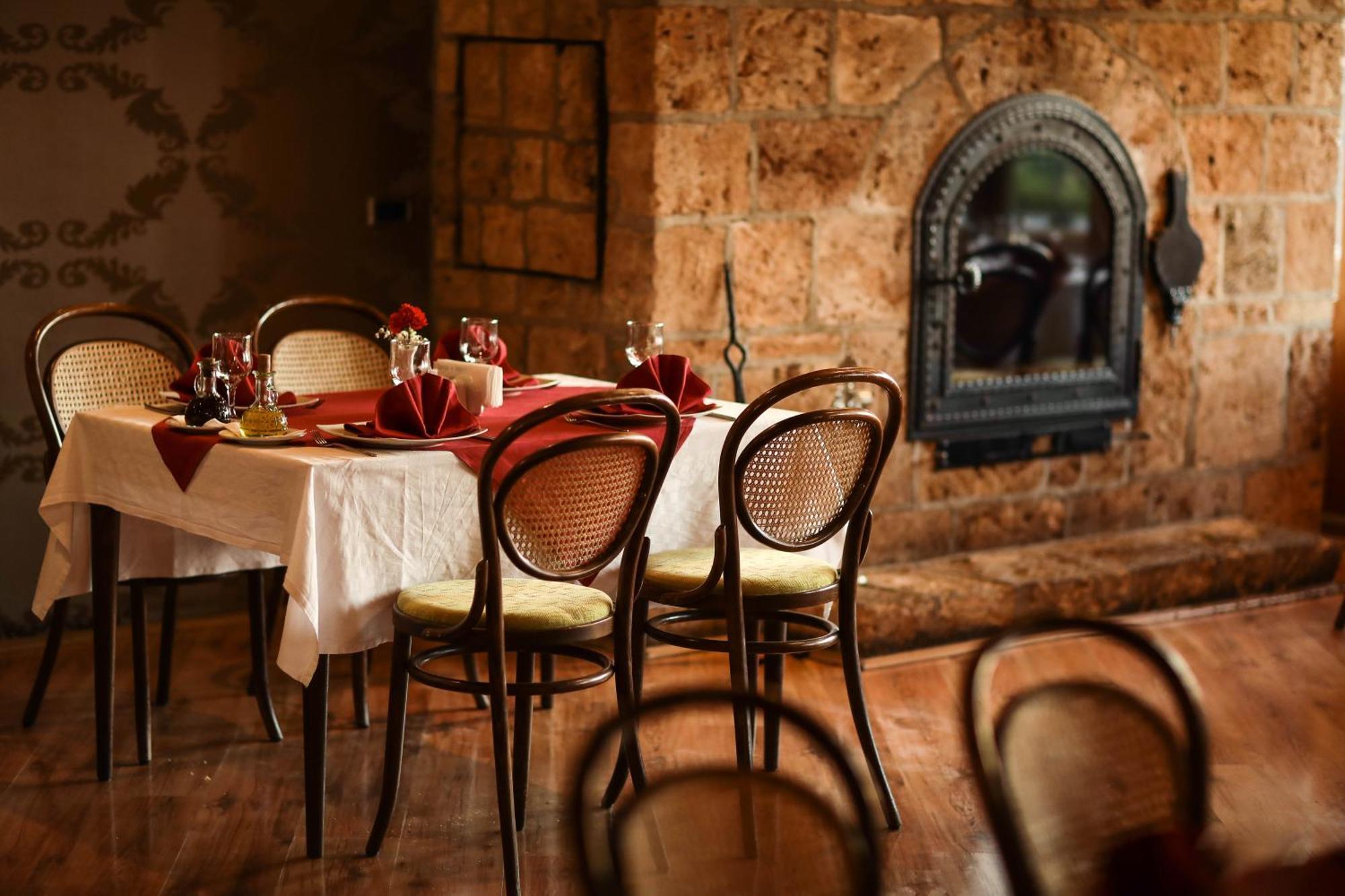 Hotel Carshia E Jupave Gjakova Bagian luar foto
