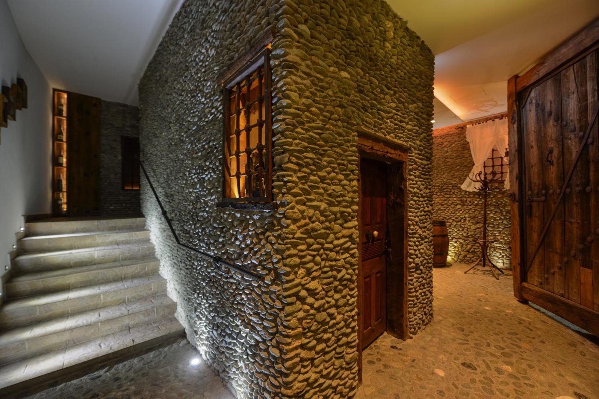 Hotel Carshia E Jupave Gjakova Bagian luar foto