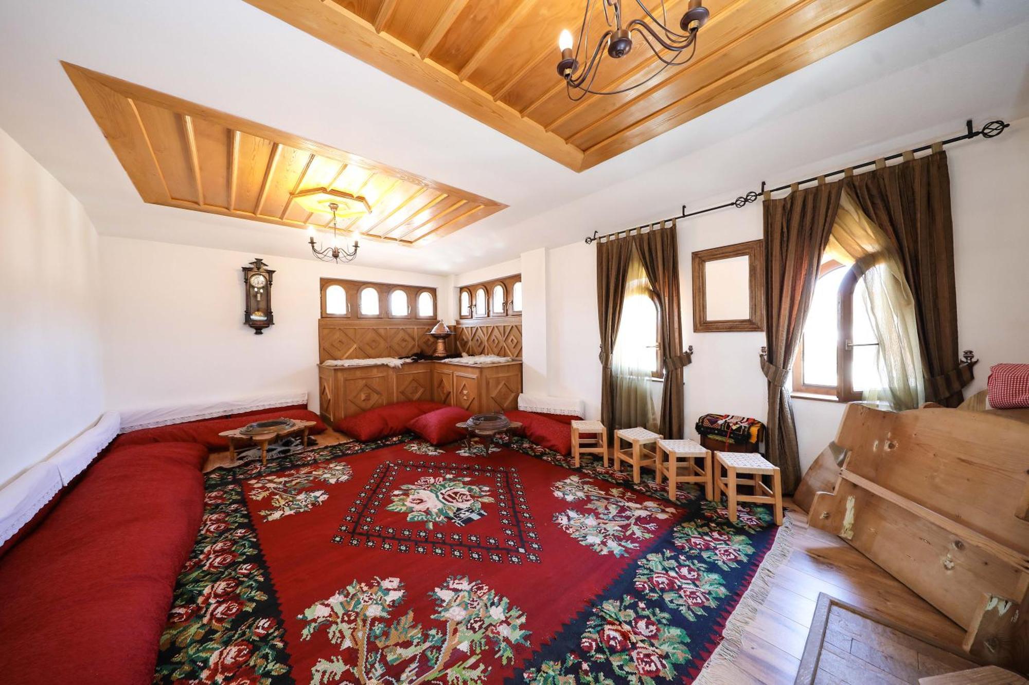 Hotel Carshia E Jupave Gjakova Bagian luar foto