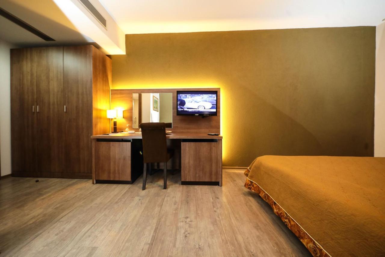 Hotel Carshia E Jupave Gjakova Bagian luar foto